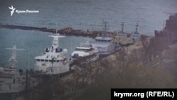 Захоплені українські кораблі в порту Керчі Генмол. Крим, Керч, 4 грудня 2018 року