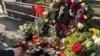 Граѓаните палат свеќи и и оддаваат почит на Фросина Кулакова која беше прегазена на булеварот „Партизански одреди“, Скопје, 31 јануари 2025 