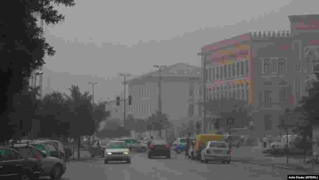 BiH - Zbog okolnih požara u Mostaru povećana koncentracija dima, smanjena je vidljivost, 31. august 2012. Foto: RSE / Adla Dizdar